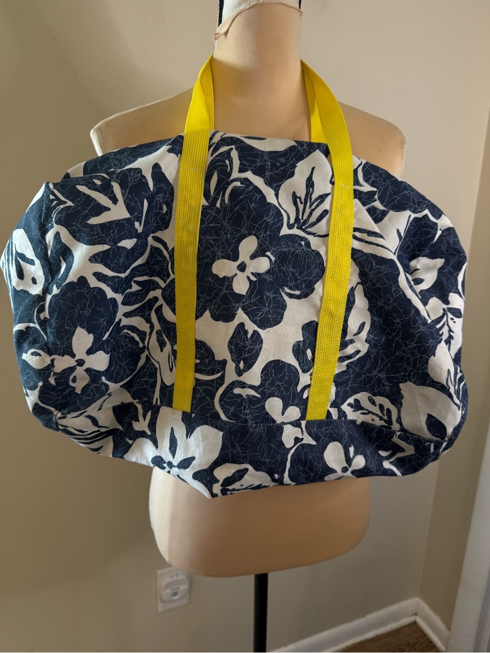 Tropical Hawaiian floral travel duffle bag versatile resort beach college 14x19
